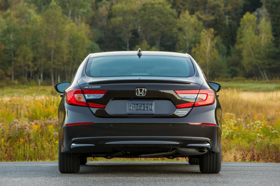  Honda Accord Touring Hybrid 2017 года  (NA) (фото 24 из 170)